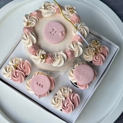 Pastel Cupcake Box by b·treats