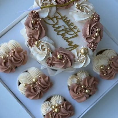 Rose Cupcake Box by b·treats